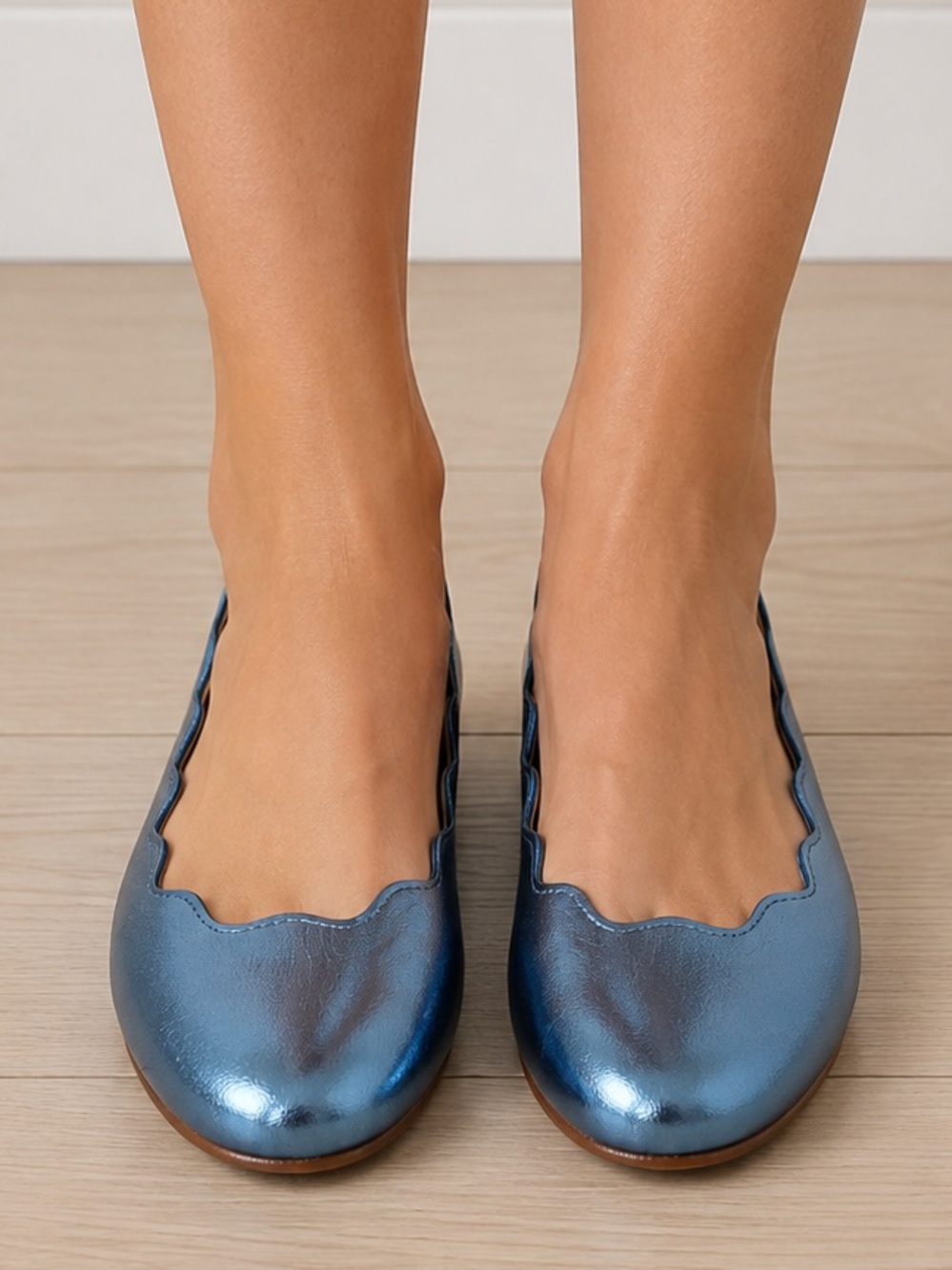 French Sole FS/NY Jigsaw Metallic Blue Leather Scalloped Ballet Flats - Picture 1 of 11